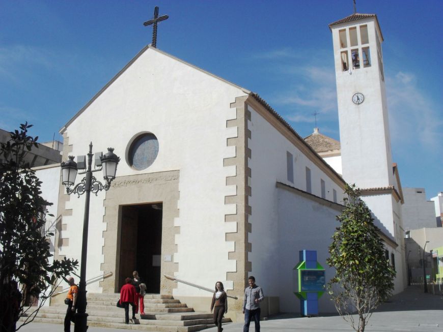 Iglesia de Nuestra Señora del Rosario · Qué visitar en Roquetas de Mar