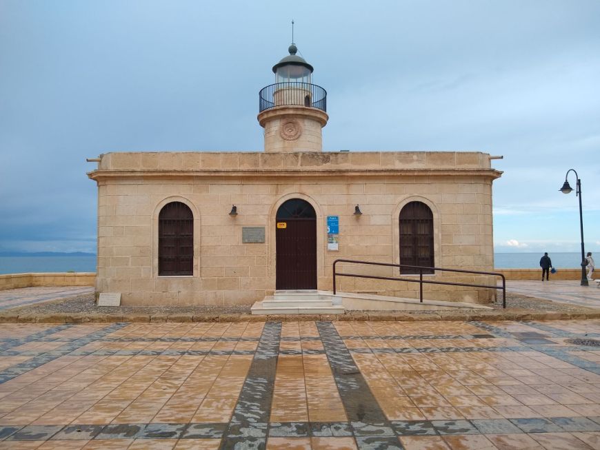 El Faro de Roquetas de Mar · Qué visitar en Roquetas de Mar